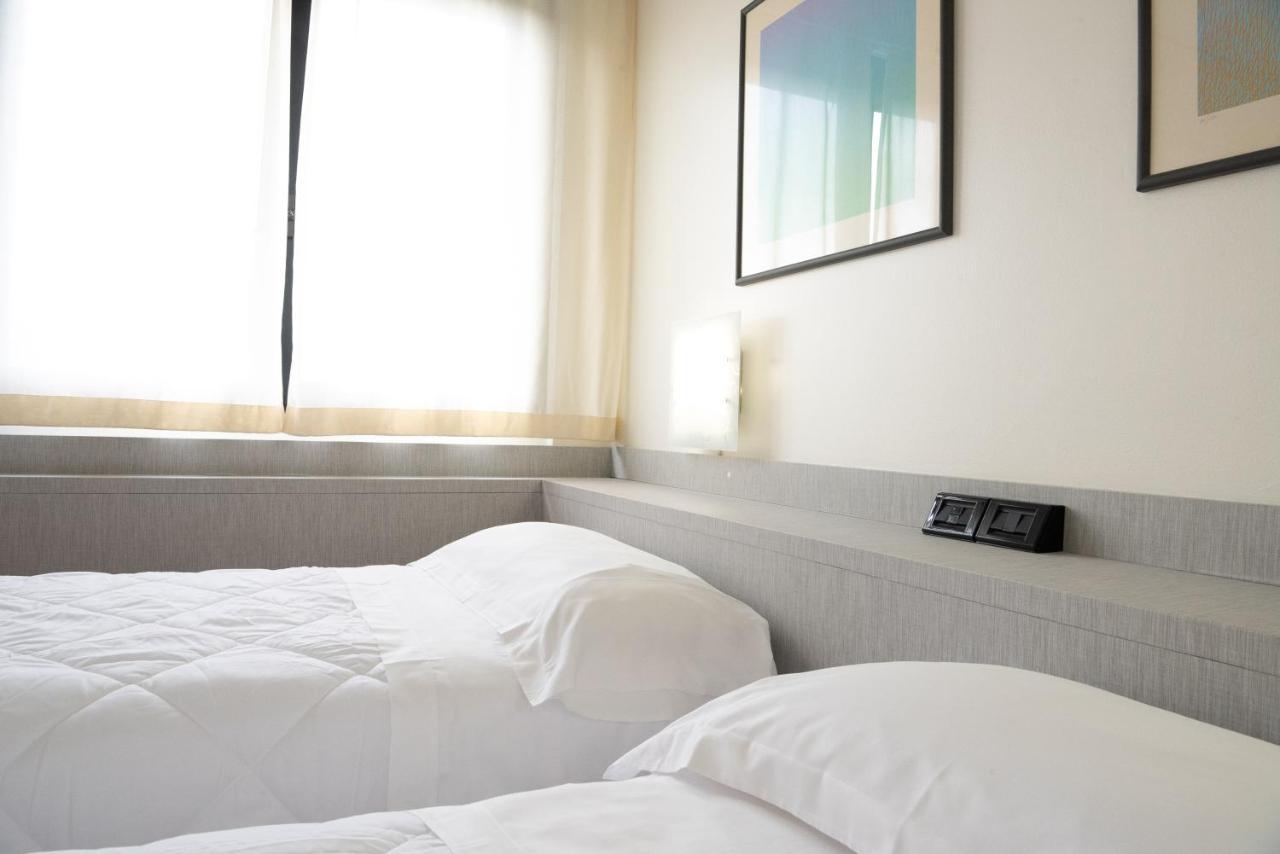מראטה Melas Hotel מראה חיצוני תמונה