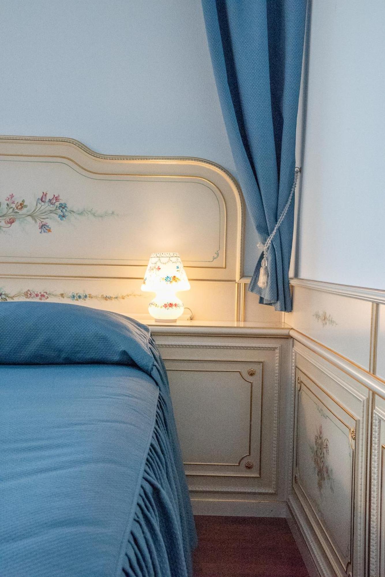 מראטה Melas Hotel מראה חיצוני תמונה