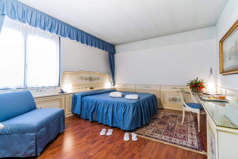 מראטה Melas Hotel מראה חיצוני תמונה